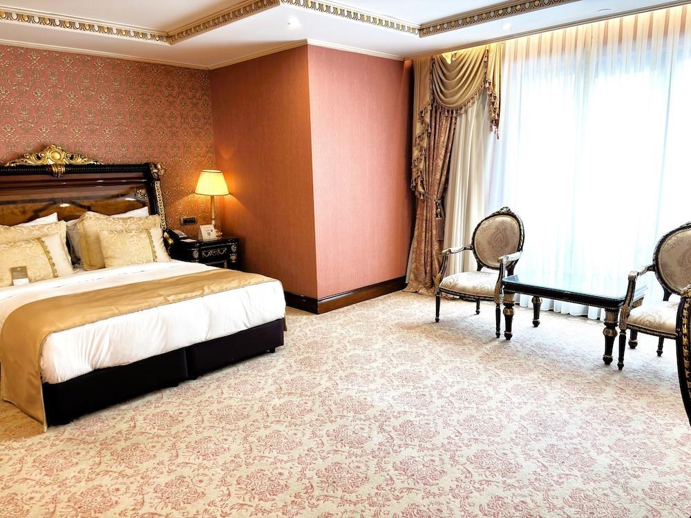 Ottoman's Life Hotel Deluxe Room Type - Senior Suite with Jacuzzi Ottoman's Life Hotel Deluxe Room Type - Senior Suite with Jacuzzi