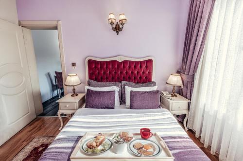 Garden Apart Room Type - Deluxe Suite with Garden View