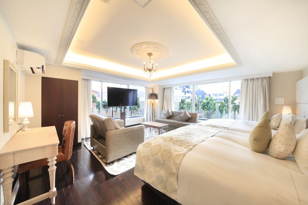 The Centurion Hotel Classic Akasaka Room Type - Luxury Corner Twin Room - Non Smoking (2 Queen Bed)  Extra Bed for 5th Adults and More