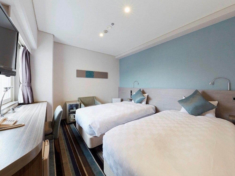 Shinagawa Prince Hotel N Tower Room Type - Corner Twin Room - Non-Smoking with Lounge Access & Complimentary Light Breakfast Included