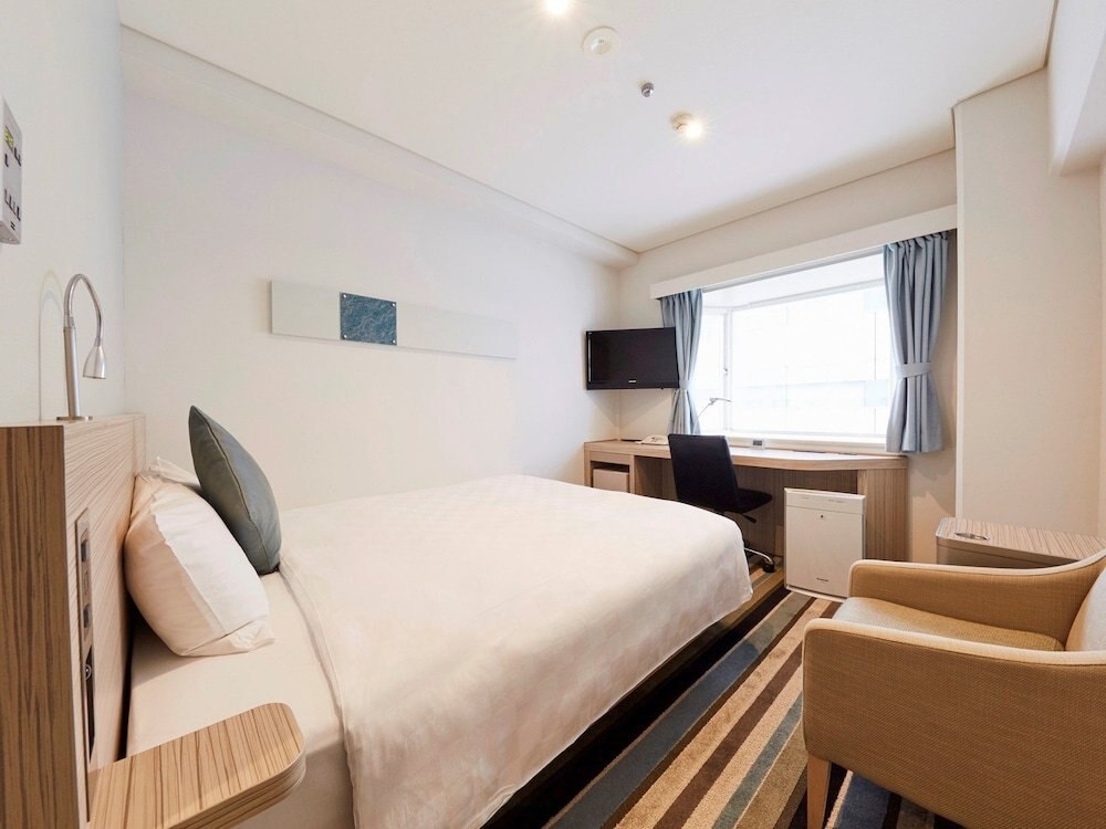 Shinagawa Prince Hotel N Tower Room Type - Small Double Room - Non-Smoking, Lounge Access and Complimentary Light Breakfast Included