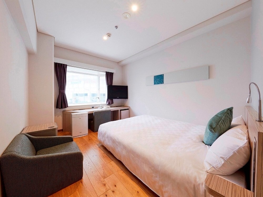 Shinagawa Prince Hotel N Tower Room Type - Small Double Room - Non-Smoking(Wooden floor) Lounge Access & Complimentary Light Breakfast Included
