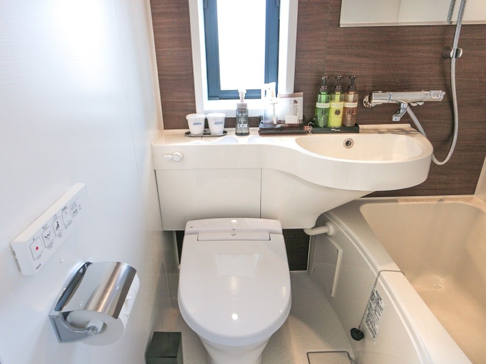 Hotel Livemax Tokyo Ayase Ekimae - Tap to explore photos