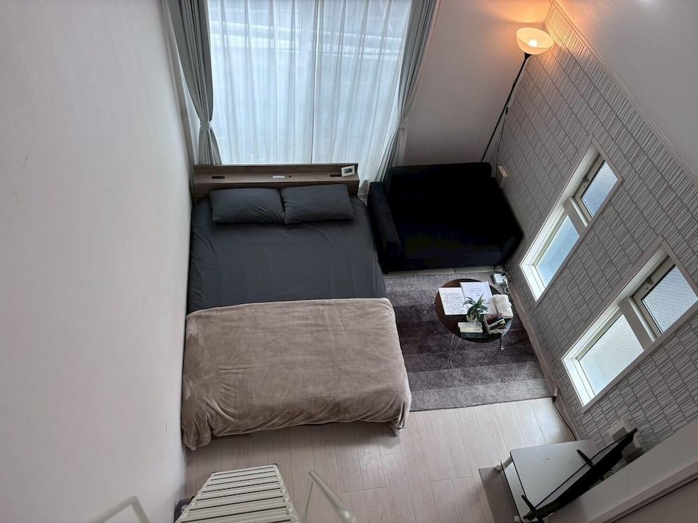 Soshigaya Apartment - Tap to explore photos
