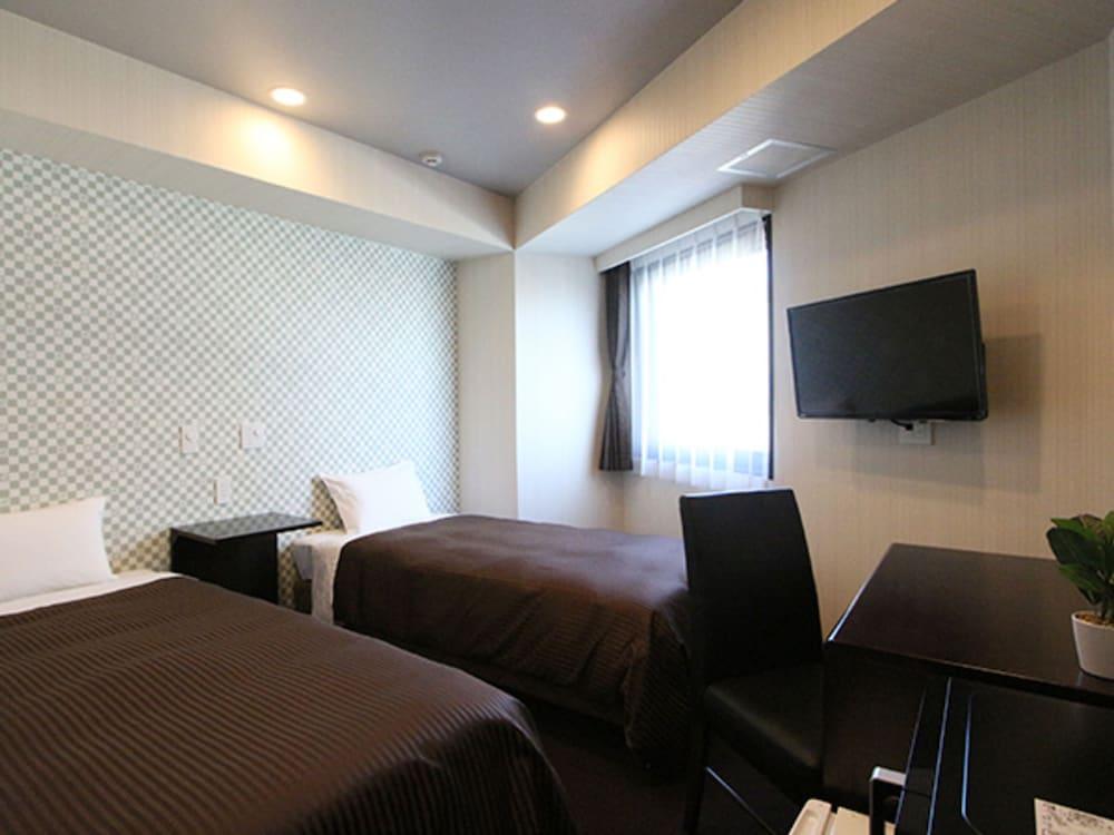 Hotel Livemax Nihonbashi Hakozaki Room Type - Twin Room, Smoking