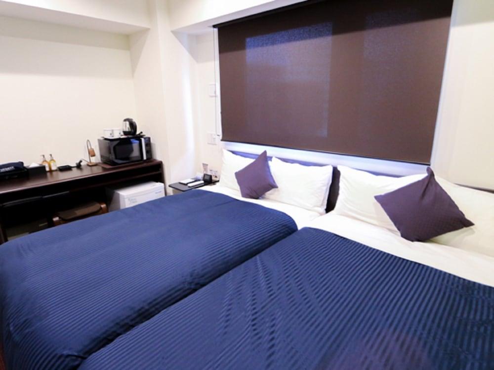 HOTEL LiVEMAX Ueno-Ekimae - Tap to explore photos