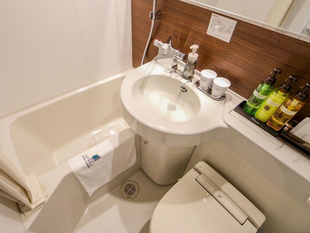 HOTEL LiVEMAX Ueno-Ekimae - Tap to explore photos