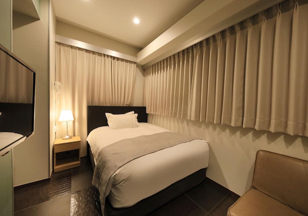 Centurion Hotel Residential Akasaka Room Type - Comfort Double Room, Non Smoking Centurion Hotel Residential Akasaka Room Type - Comfort Double Room, Non Smoking