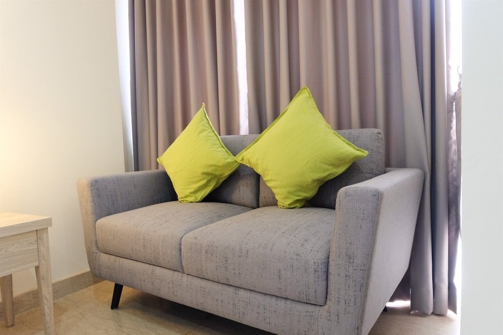 Best Price Studio Menteng Park Apartment - Tap to explore photos