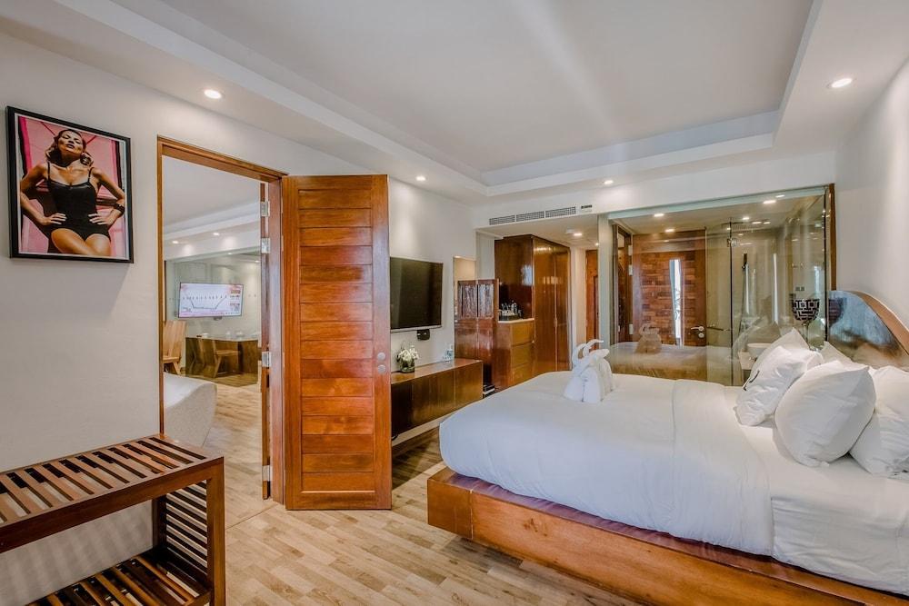 The Privilege Hotel Ezra Beach Club Room Type - Family Suite Sea View(4pax) The Privilege Hotel Ezra Beach Club Room Type - Family Suite Sea View(4pax)
