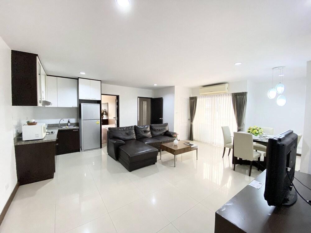 14 Place Sukhumvit Suites - SHA Plus Room Type - Standard Room, 2 Bedrooms, Non Smoking, City View