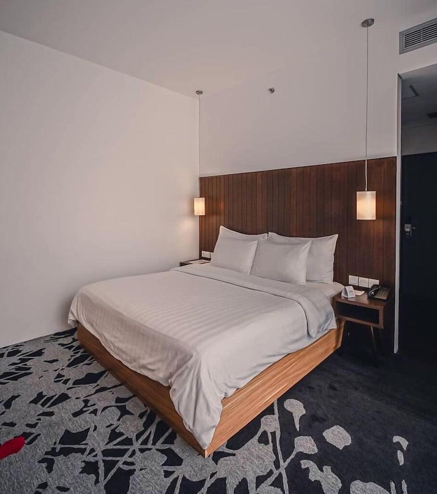Liberty Hotel Thamrin Jakarta Room Type - Superior Room, 1 King Bed