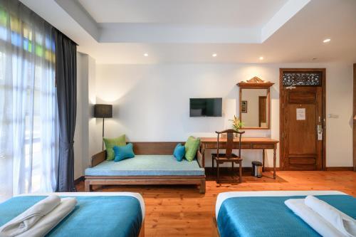 Woo Gallery and Boutique Hotel - Tap to explore photos