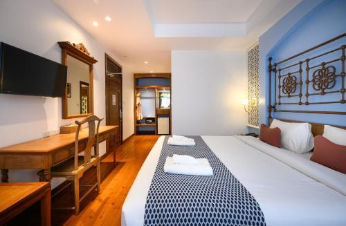 Woo Gallery and Boutique Hotel - Tap to explore photos