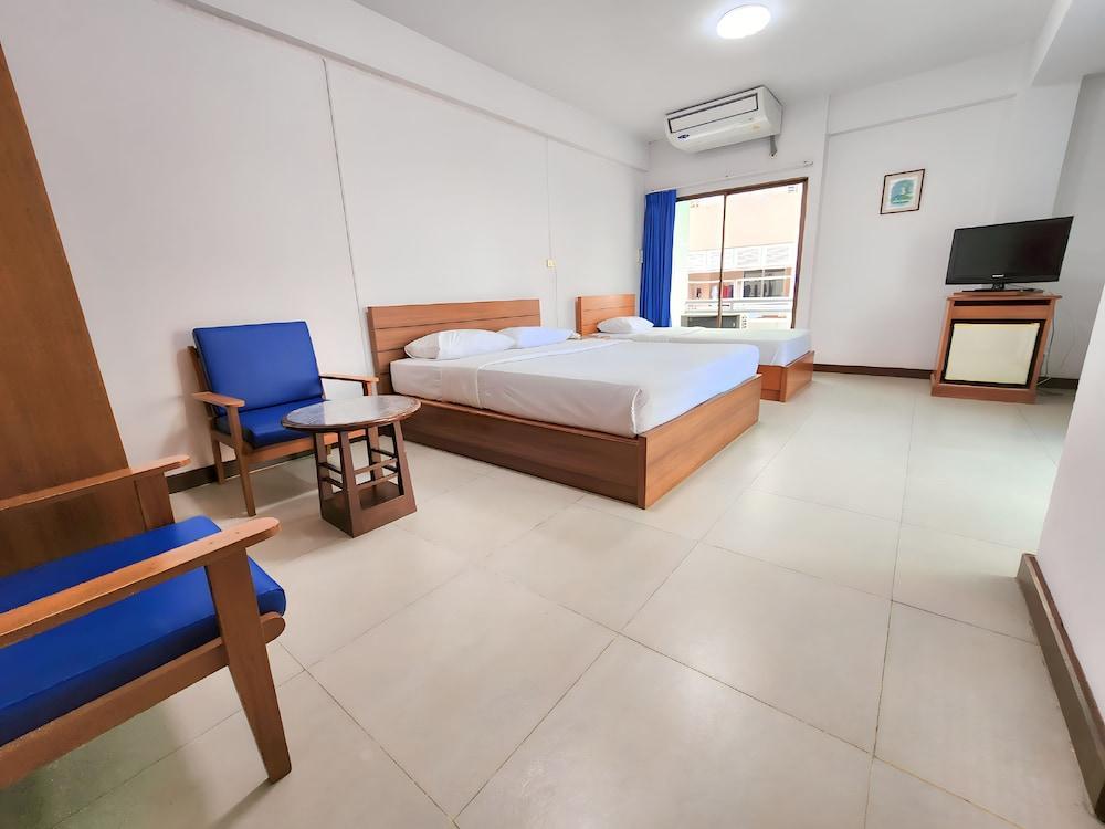 Siam Palace Hotel Room Type - Triple Room, Multiple Beds