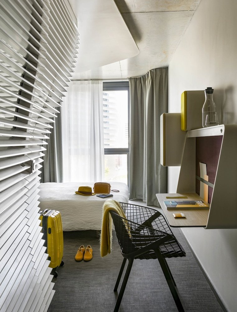 OKKO Hotels Paris Porte De Versailles - Tap to explore photos