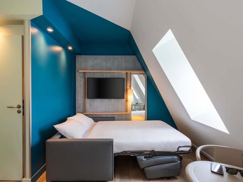 ibis budget Paris Clichy Mairie Room Type - Room, 1 Double Bed, Accessible