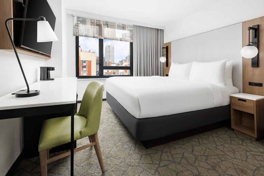 Fairfield Inn & Suites New York Manhattan/Times Square South - Tap to explore photos