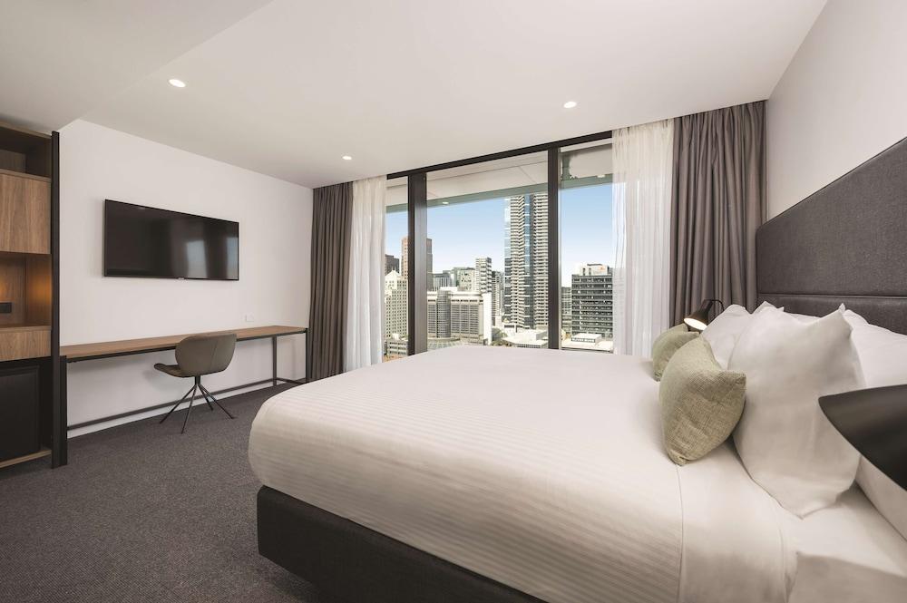 Vibe Hotel Melbourne Room Type - Flinders View Room King Vibe Hotel Melbourne Room Type - Flinders View Room King