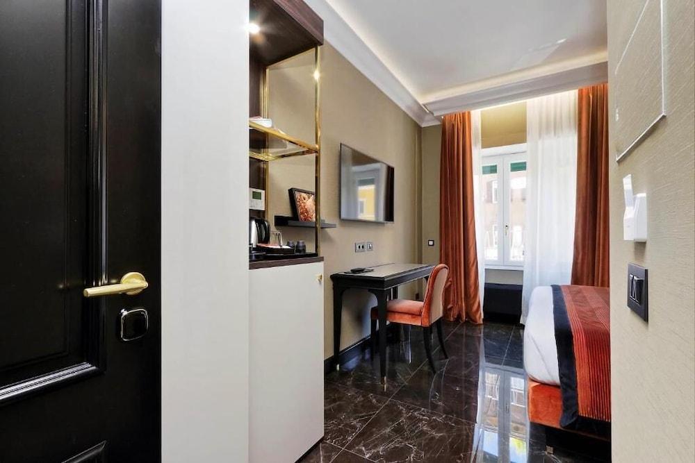 BQ HOUSE COLOSSEUM 2Luxury Rooms Room Type - Basic Suite