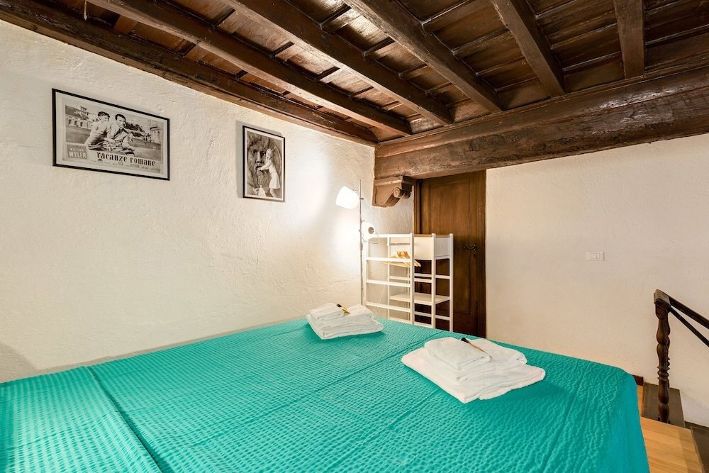 Rome as you feel - Chiavari 38 Apartment - Tap to explore photos