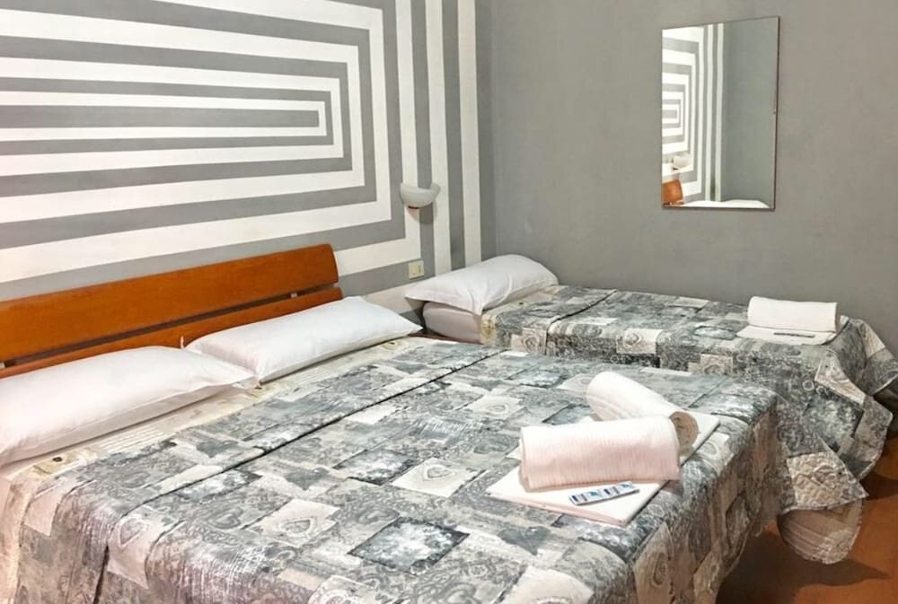 Hi Termini - Tap to explore photos