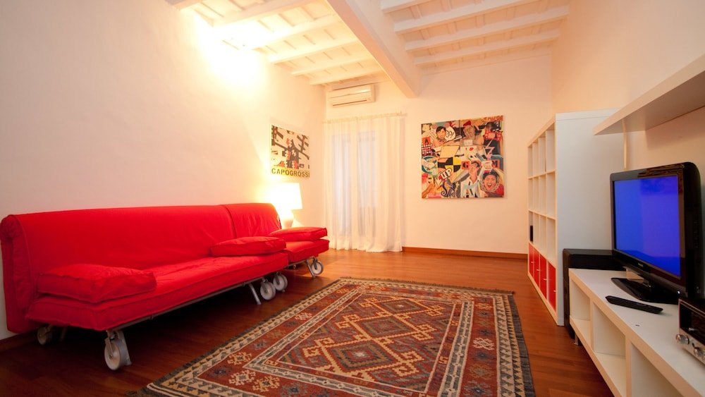 Rental in Rome Bernini - Tap to explore photos