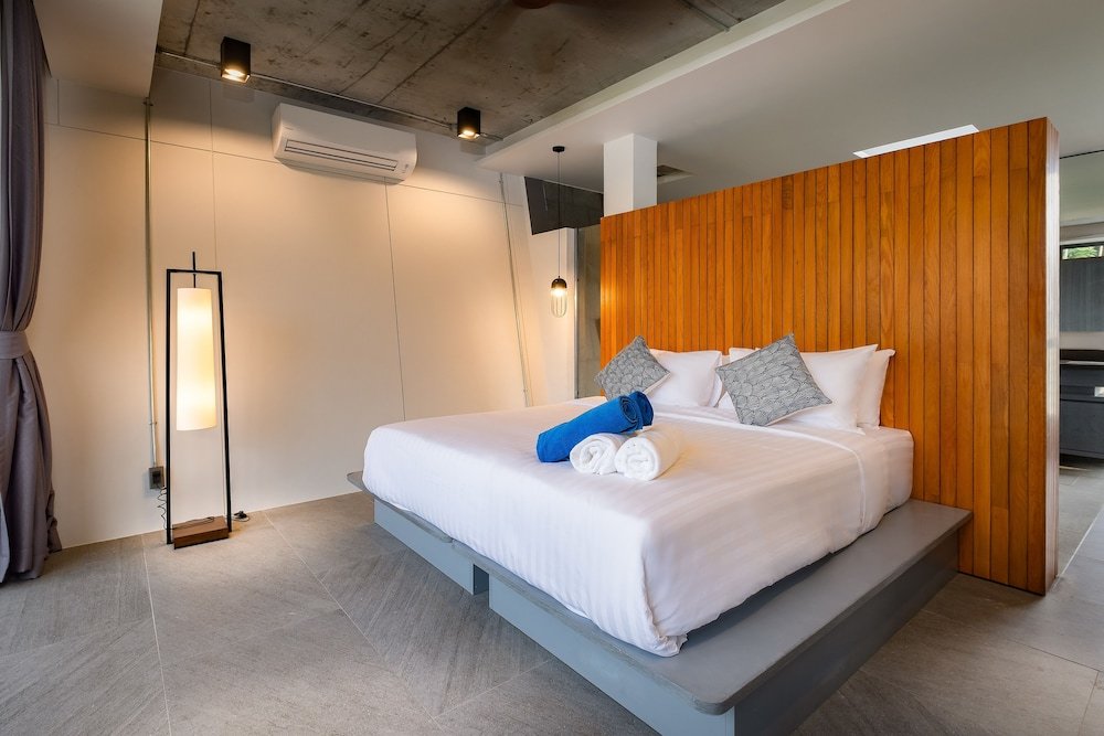Karon Beach Pool Villa Room Type - Villa Parichart - 4 Bedrooms Private Pool Karon Beach Pool Villa Room Type - Villa Parichart - 4 Bedrooms Private Pool