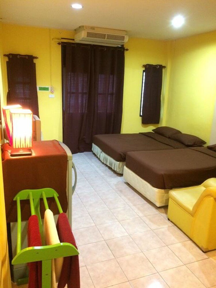 Andaman Place Guesthouse - Tap to explore photos