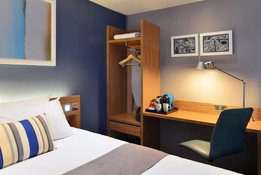 Travelodge London Central Tower Bridge - Tap to explore photos