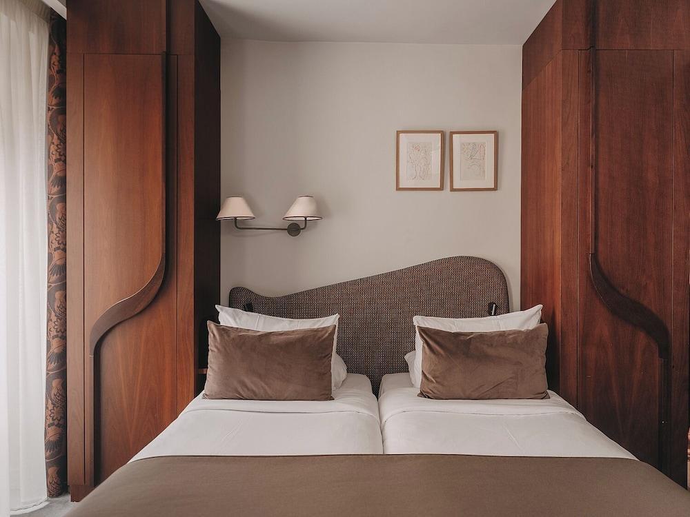 Hôtel Belloy Room Type - Deluxe Triple Room Hôtel Belloy Room Type - Deluxe Triple Room