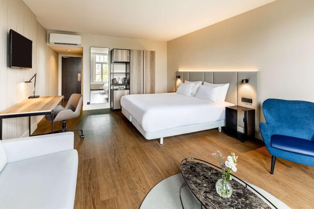 NH Amsterdam Schiller Room Type - Junior Suite