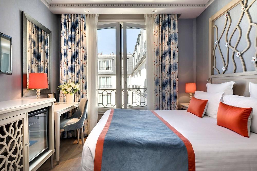 Hotel Rochester Champs Elysees - Tap to explore photos