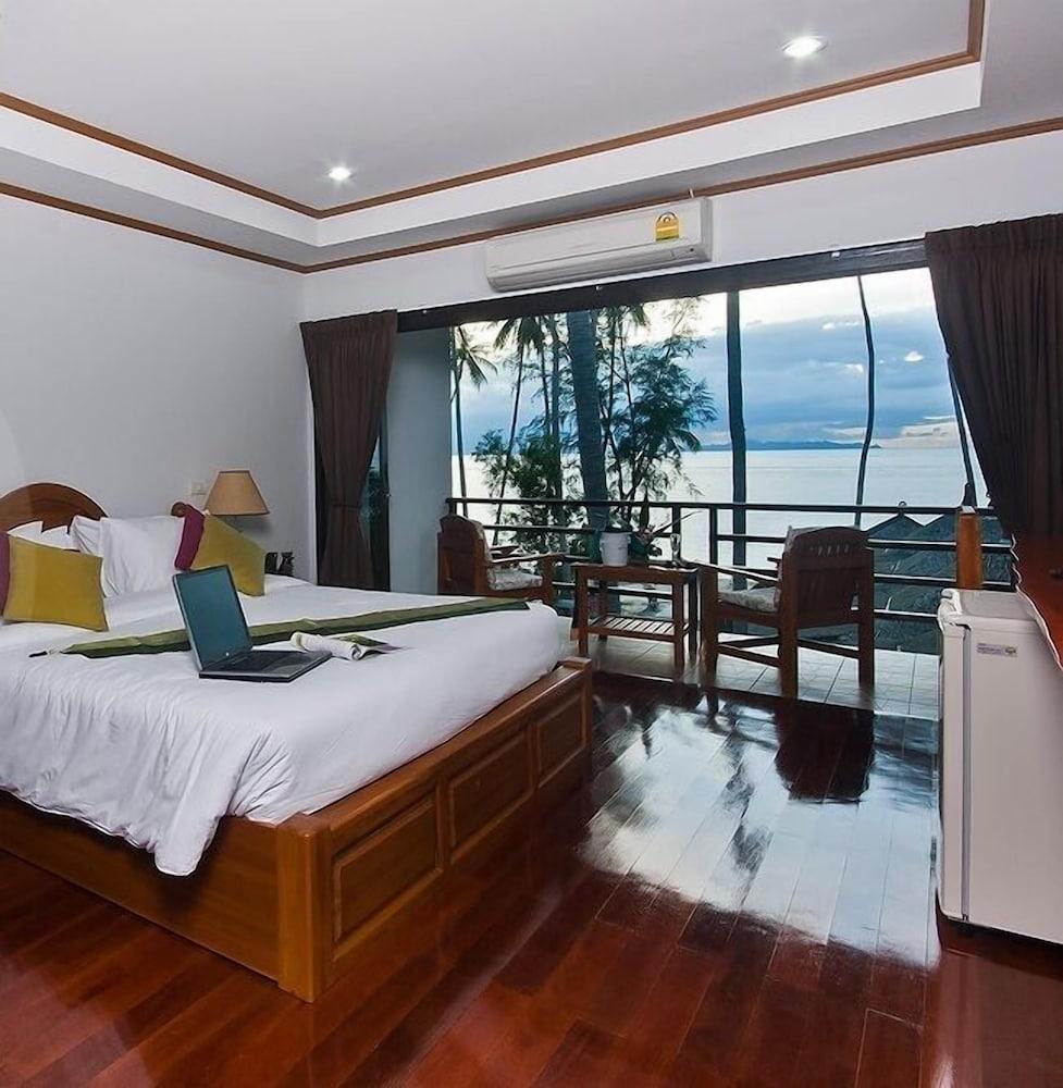 Lipa Bay Resort Room Type - Superior Room, Sea View