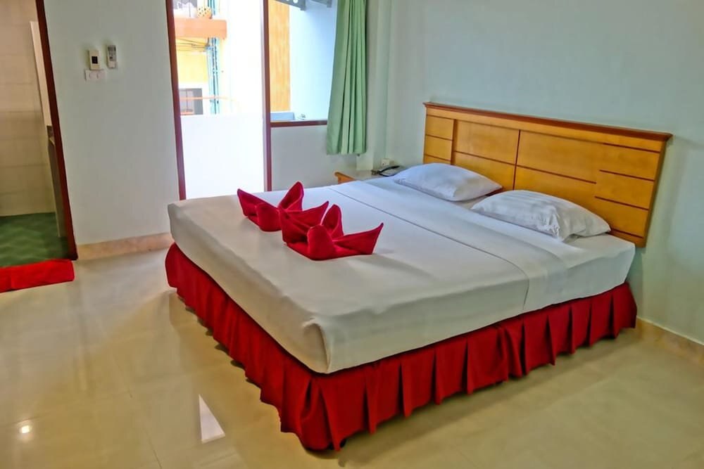 LEK Jomtien Hotel - Tap to explore photos