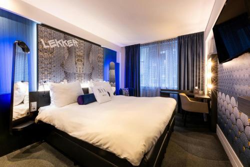 NYX Hotel Amsterdam Rembrandt Square - Tap to explore photos