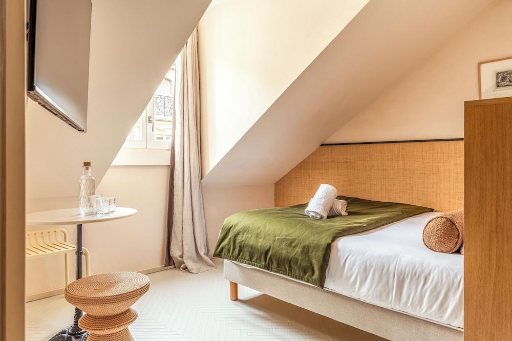 Maison Traversière Room Type - Romantic Double Room