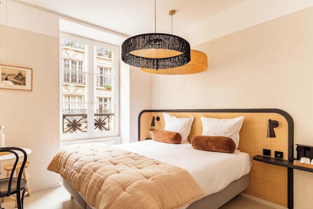 Maison Traversière Room Type - Premium Double Room