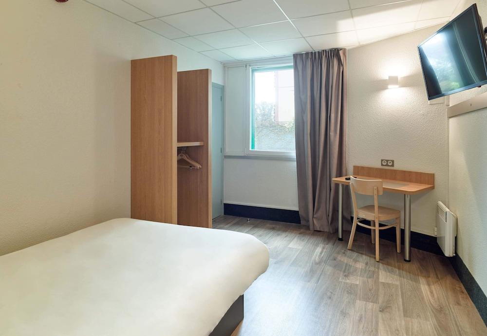 B&B HOTEL Orly Rungis Aéroport Room Type - Double Room, Accessible