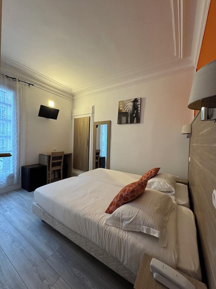 Hotel Montana Paris Lafayette Room Type - Classic Twin Room