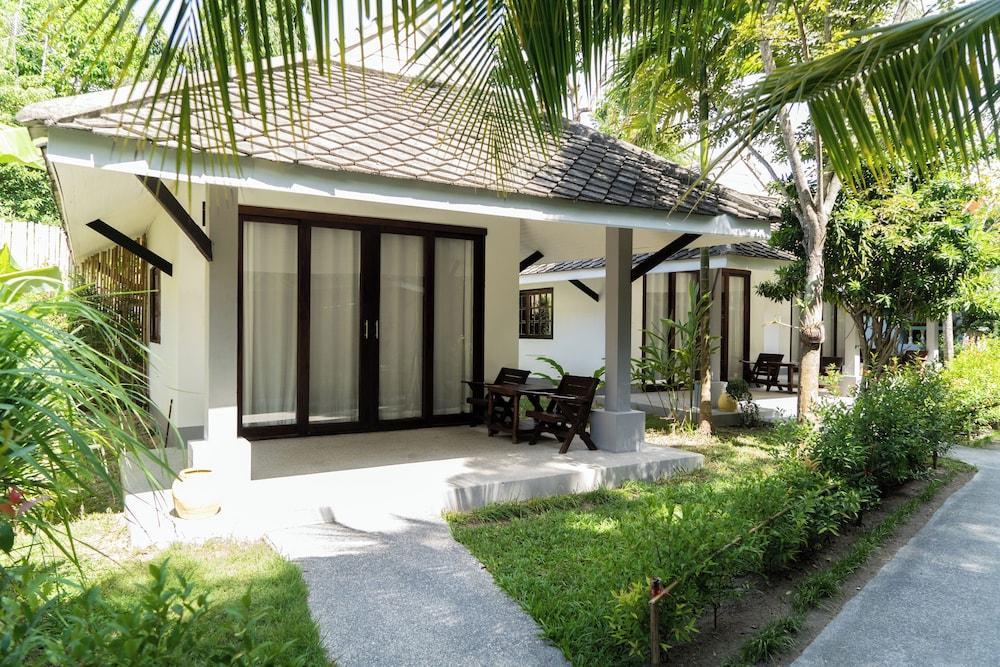 Adarin Beach Resort Room Type - Deluxe Garden Villa