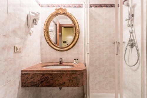 Raeli Hotel Lazio Room Type - Economy Double or Twin Room Raeli Hotel Lazio Room Type - Economy Double or Twin Room
