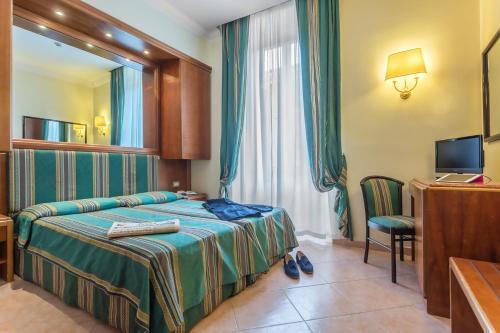 Raeli Hotel Siracusa - Tap to explore photos