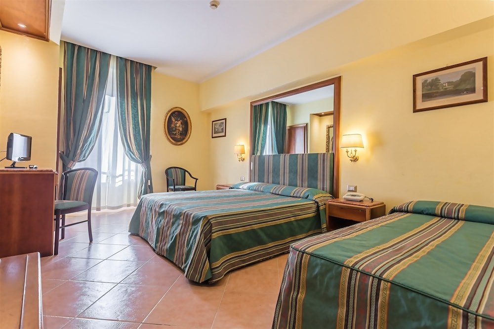 Raeli Hotel Siracusa - Tap to explore photos