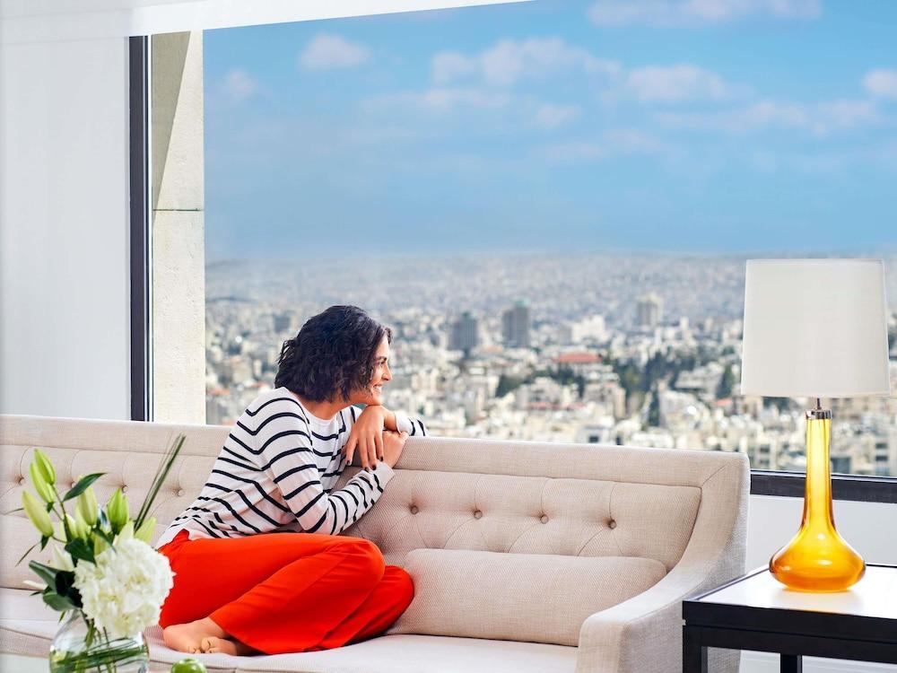 Fairmont Amman Room Type - One Bedroom Suite Non Smoking Fairmont Amman Room Type - One Bedroom Suite Non Smoking