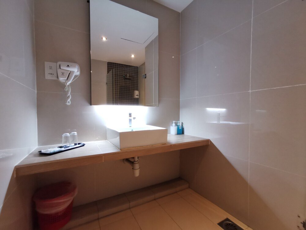 Hotel Langkasuka Room Type - Superior Triple