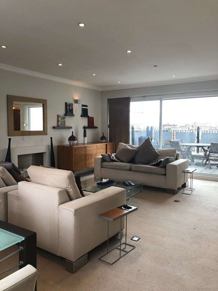 Beaufort Gardens Apartment - Tap to explore photos