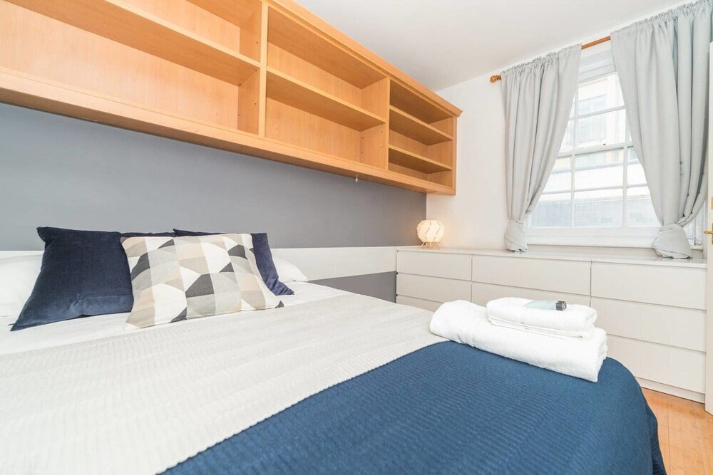 PML Apartments Victoria - Tap to explore photos
