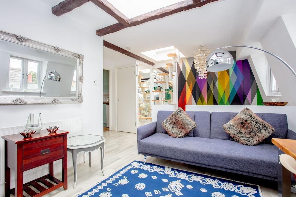 Notting Hill Cozy 1 Bedroom Flat near Tube - Tap to explore photos