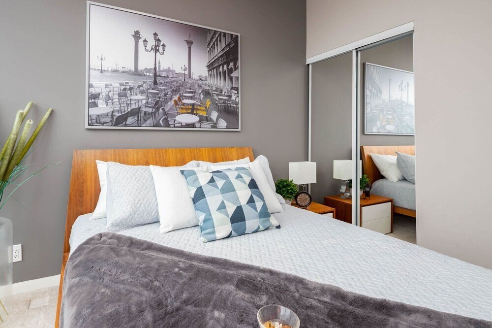 QuickStay Two-Bedroom Condo - Tap to explore photos